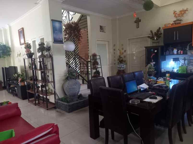 dijual rumah jl cendrawasih no 18 a rt