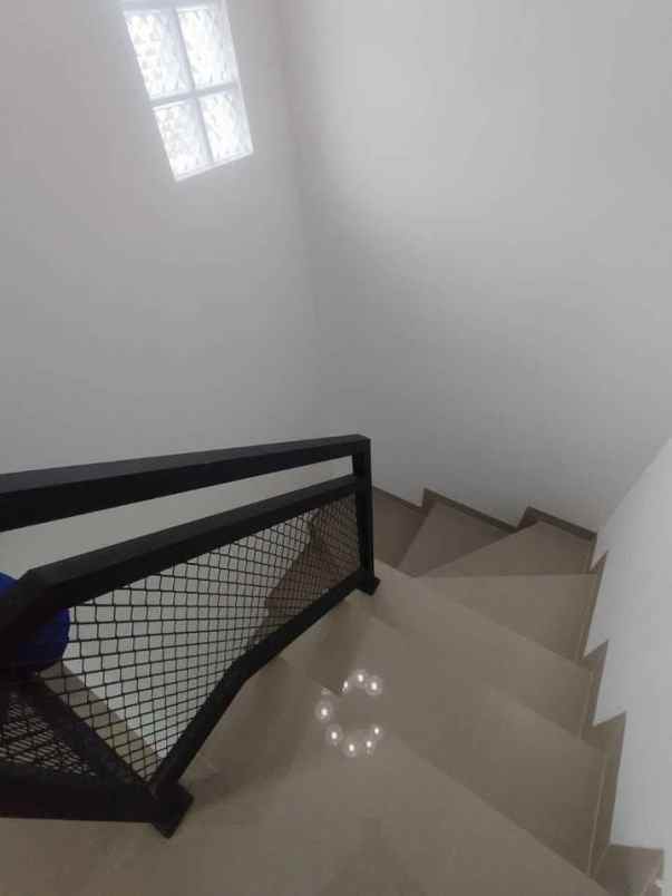 dijual rumah jl ciloa ngamprah bandung