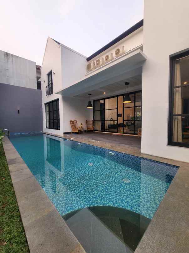 dijual rumah jl deplu cilandak barat
