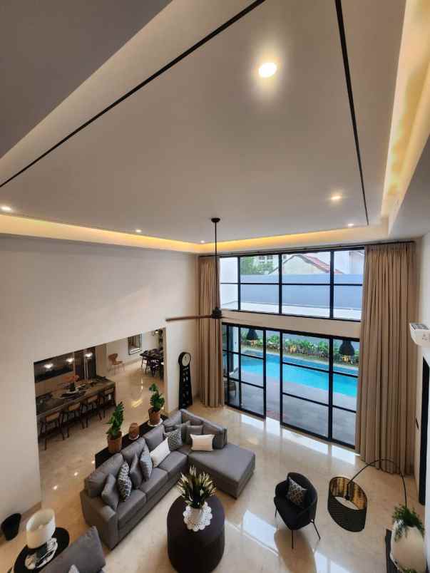 dijual rumah jl deplu cilandak barat