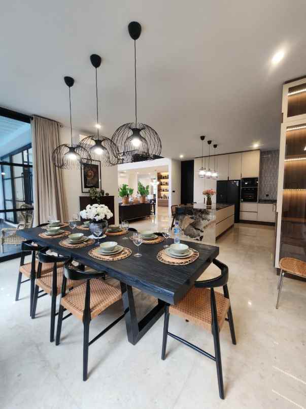 dijual rumah jl deplu cilandak barat