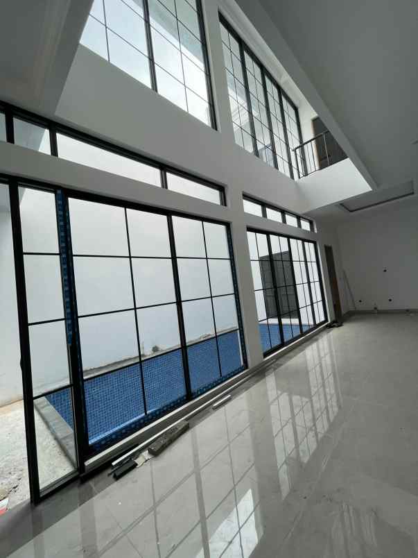 dijual rumah jl elang kelurahan