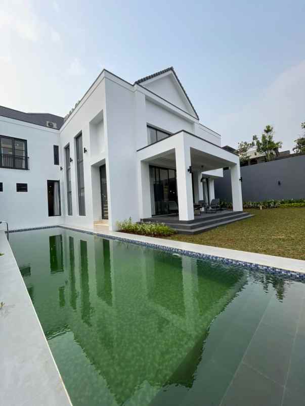 dijual rumah jl gaharu cilandak barat