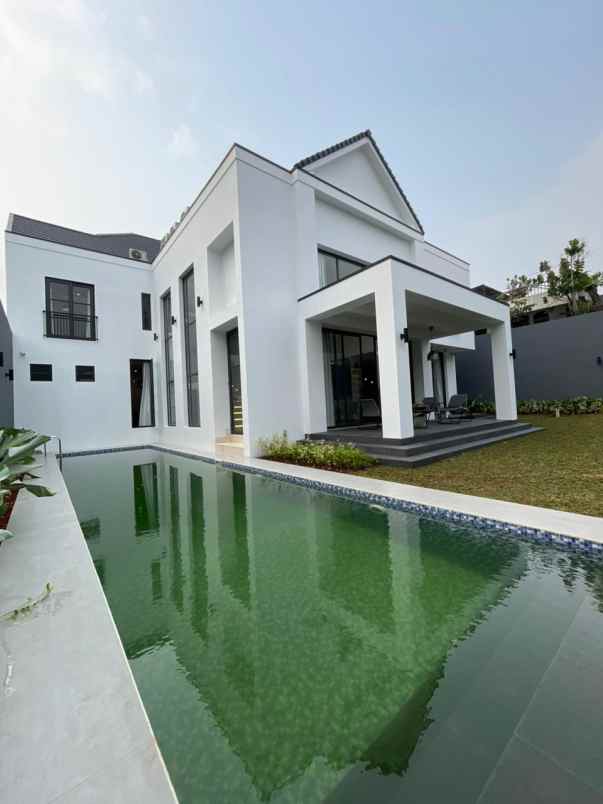 dijual rumah jl gaharu cilandak barat