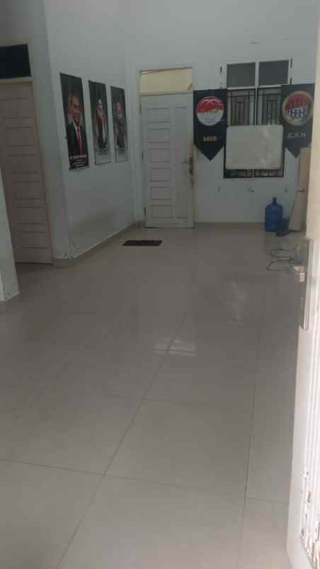dijual rumah jl guna karya