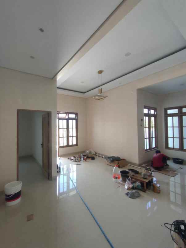 dijual rumah jl imogiri barat