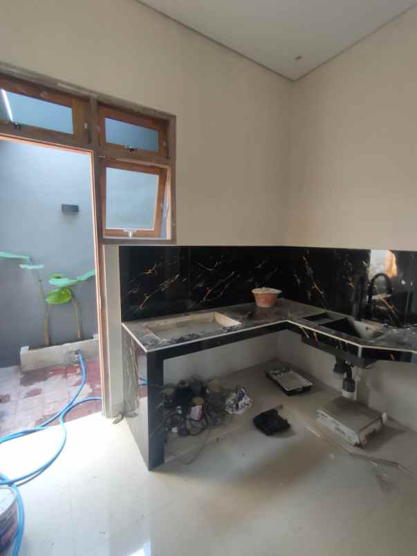 dijual rumah jl imogiri barat