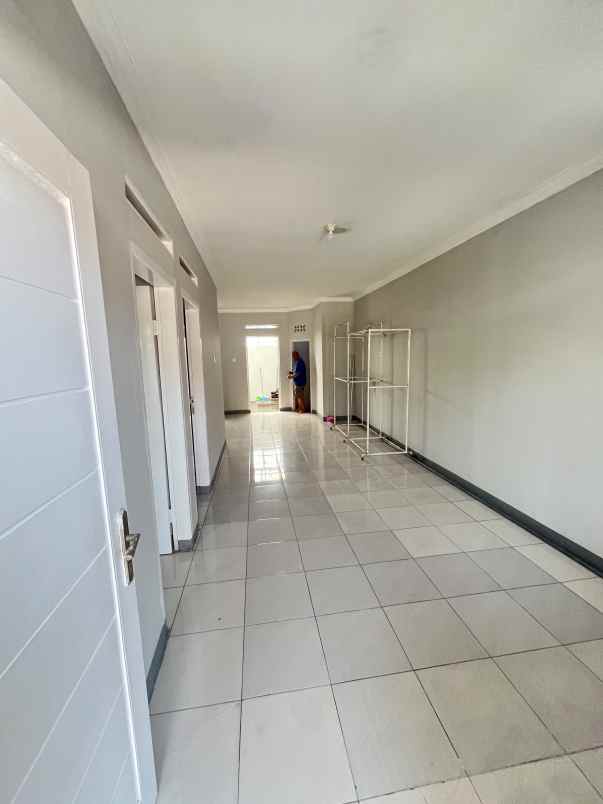 dijual rumah jl kadipaten antapani bandung