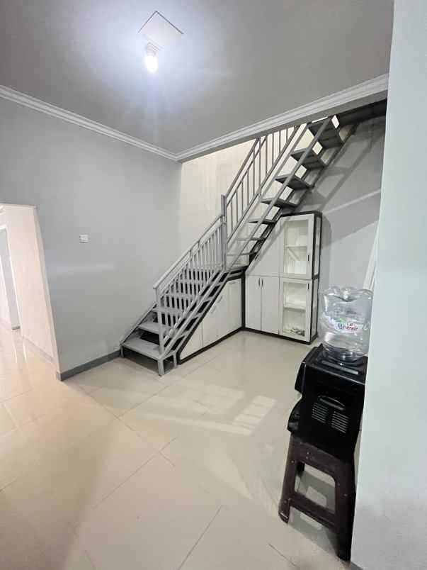 dijual rumah jl kadipaten antapani bandung