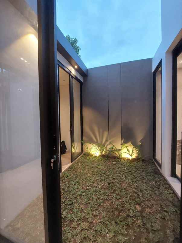 dijual rumah jl kaliurang km 11