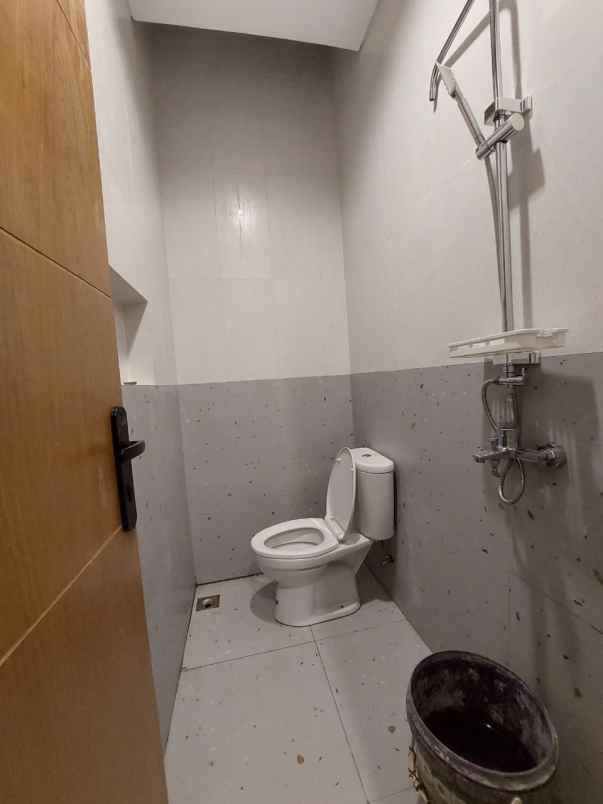 dijual rumah jl kaliurang km 11