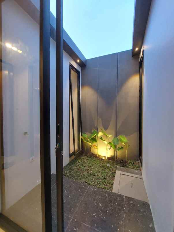 dijual rumah jl kaliurang km 11