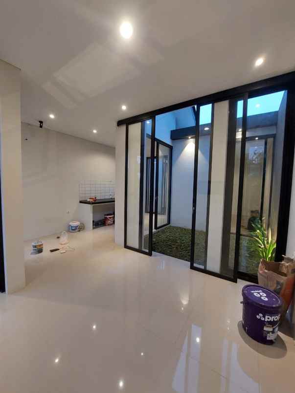 dijual rumah jl kaliurang km 11