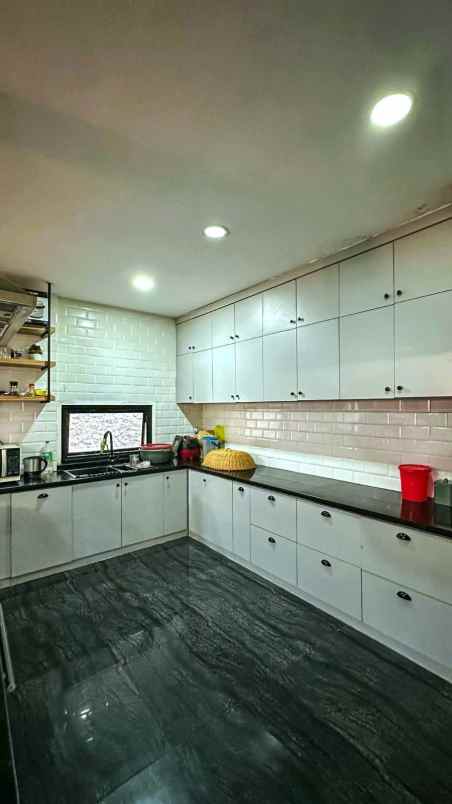 dijual rumah jl kopo