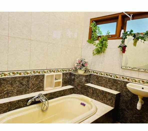 dijual rumah jl kutisari surabaya siap huni