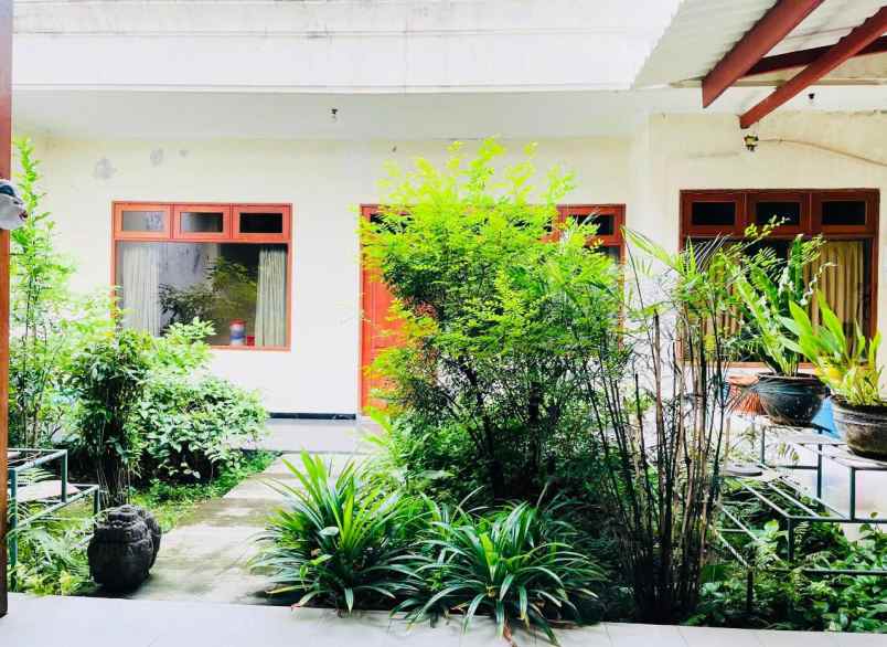 dijual rumah jl kutisari surabaya siap huni