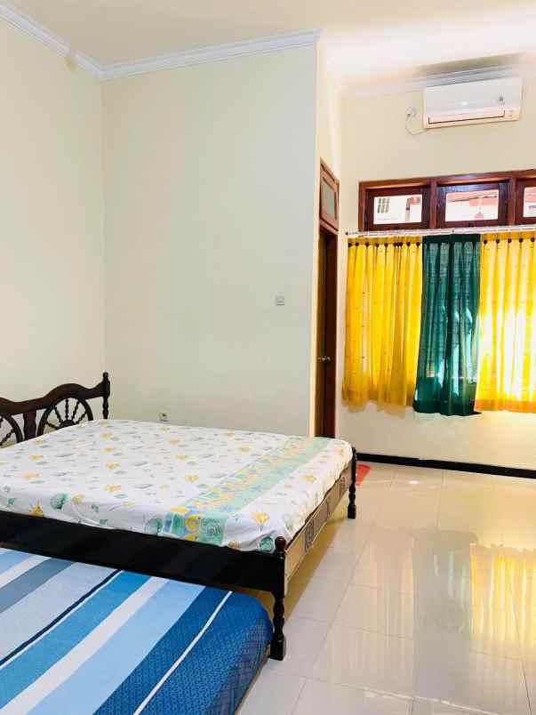 dijual rumah jl kutisari surabaya siap huni