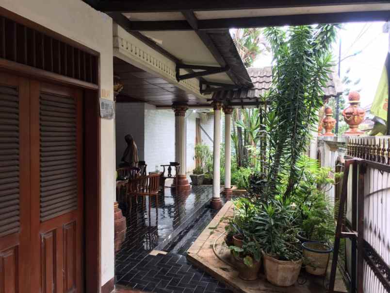 dijual rumah jl laut arafuru duren