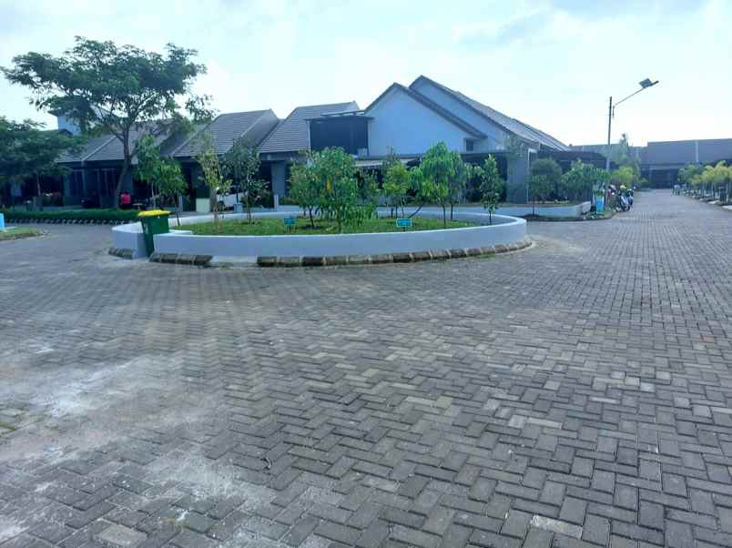 dijual rumah jl margahayu