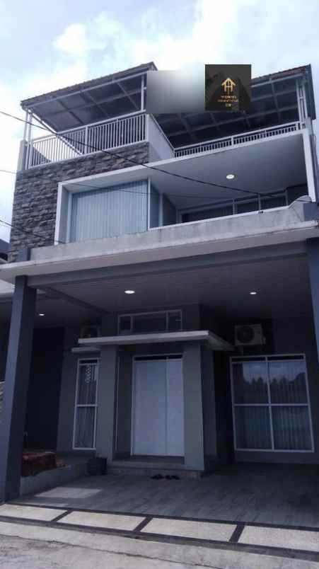 dijual rumah jl nanjung margaasih