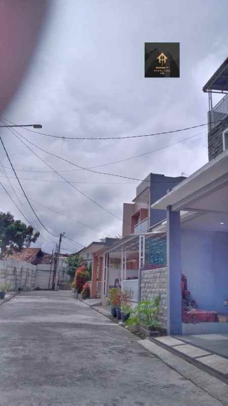 dijual rumah jl nanjung margaasih