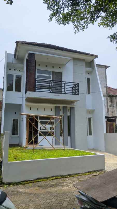 dijual rumah jl pahlawan balearjosari