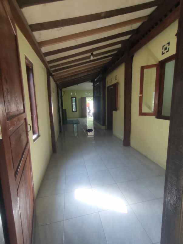 dijual rumah jl parangtritis km 11