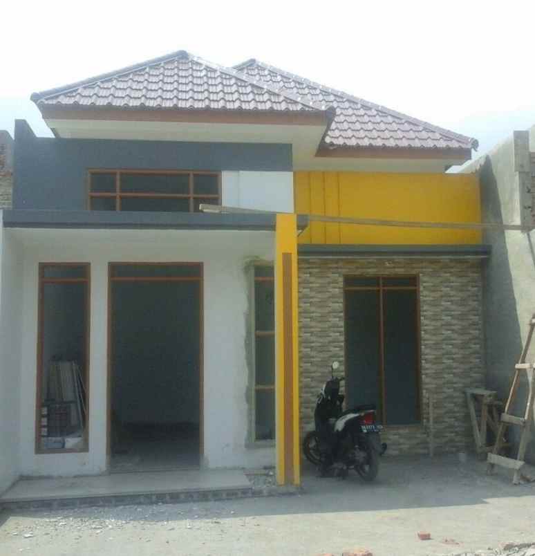 dijual rumah jl pendidikan 3 gg bunga