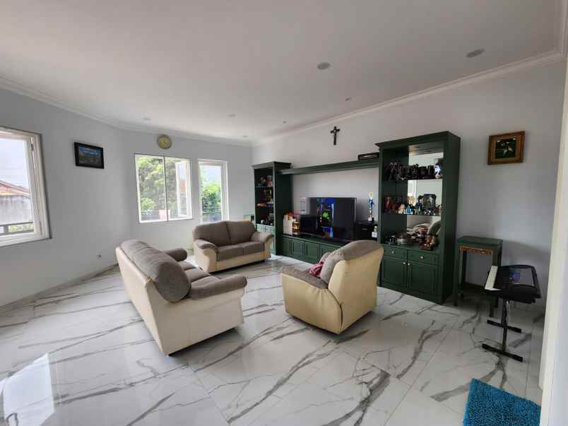 dijual rumah jl perum griya blok petir