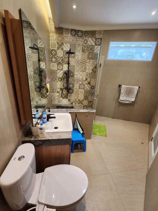 dijual rumah jl perum griya blok petir