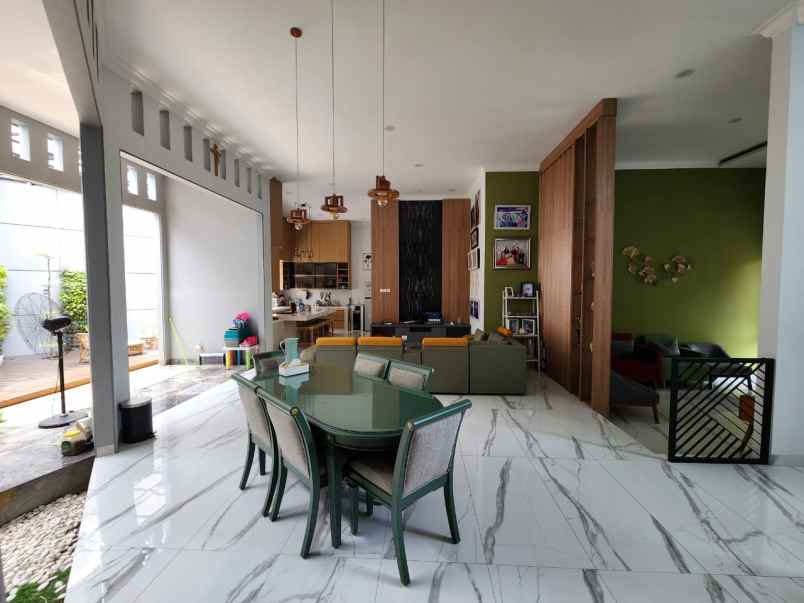 dijual rumah jl perum griya blok petir
