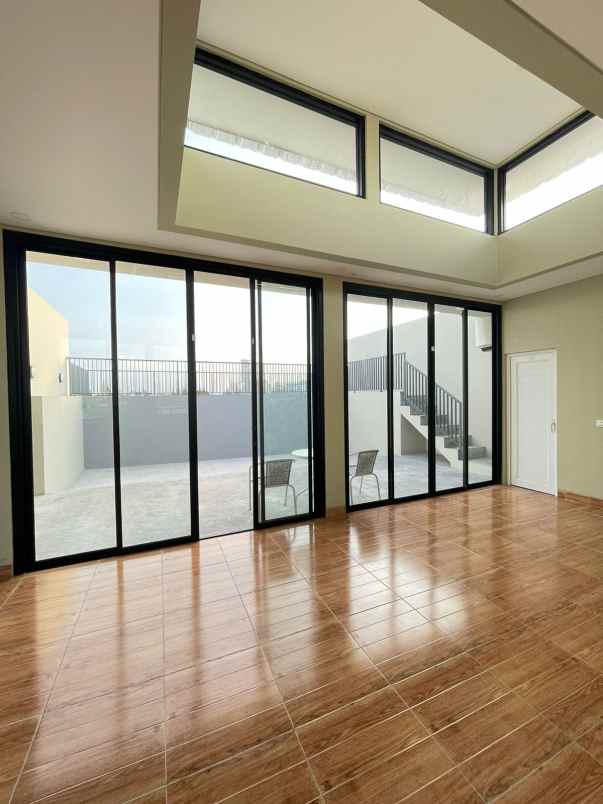 dijual rumah jl pulomas kayu putih