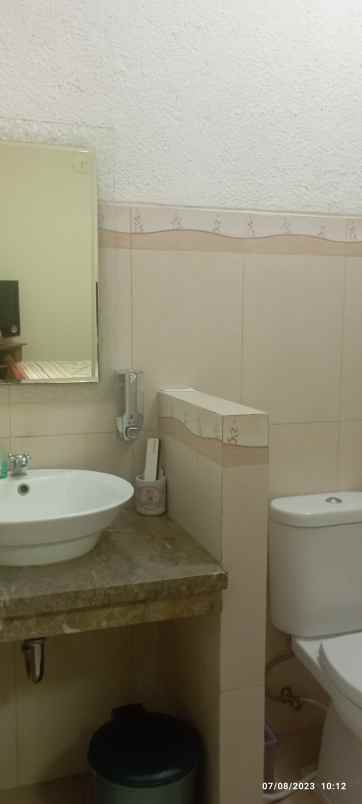 dijual rumah jl puter bintaro sektor 5