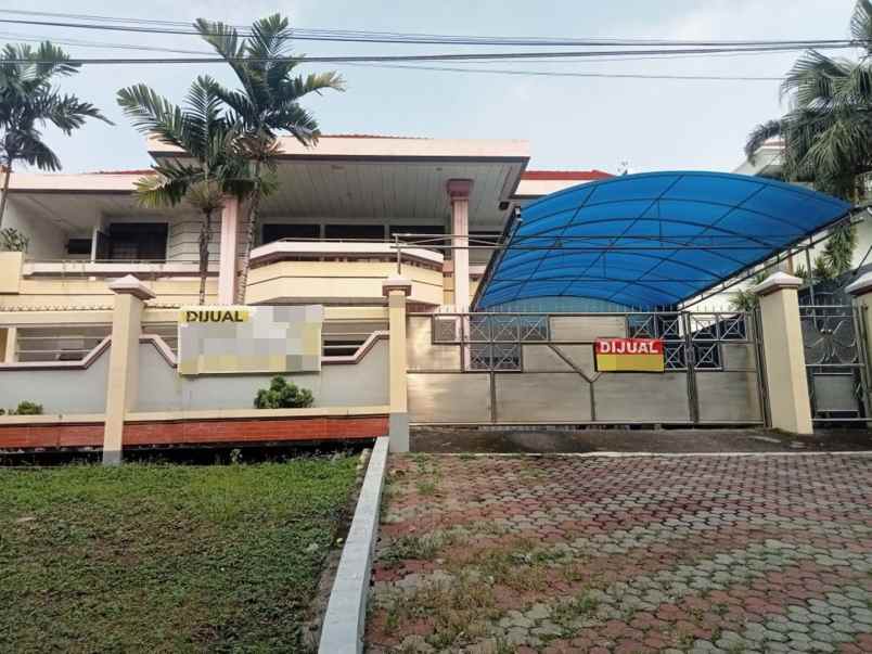dijual rumah jl raya darmo harapan