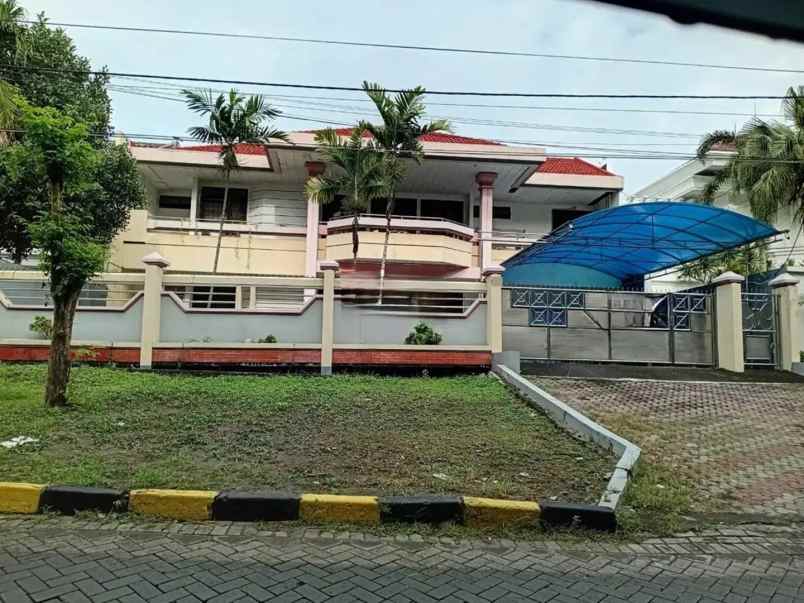 dijual rumah jl raya darmo harapan
