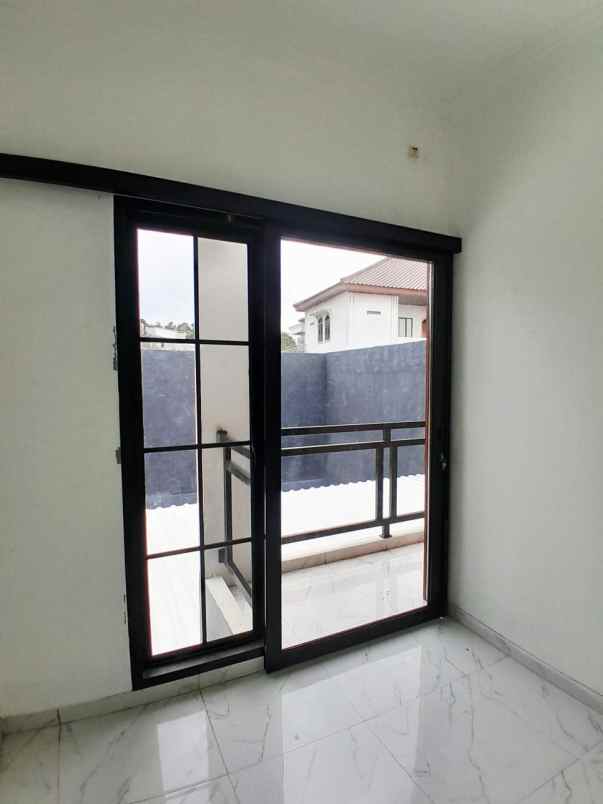 dijual rumah jl raya hankam setu