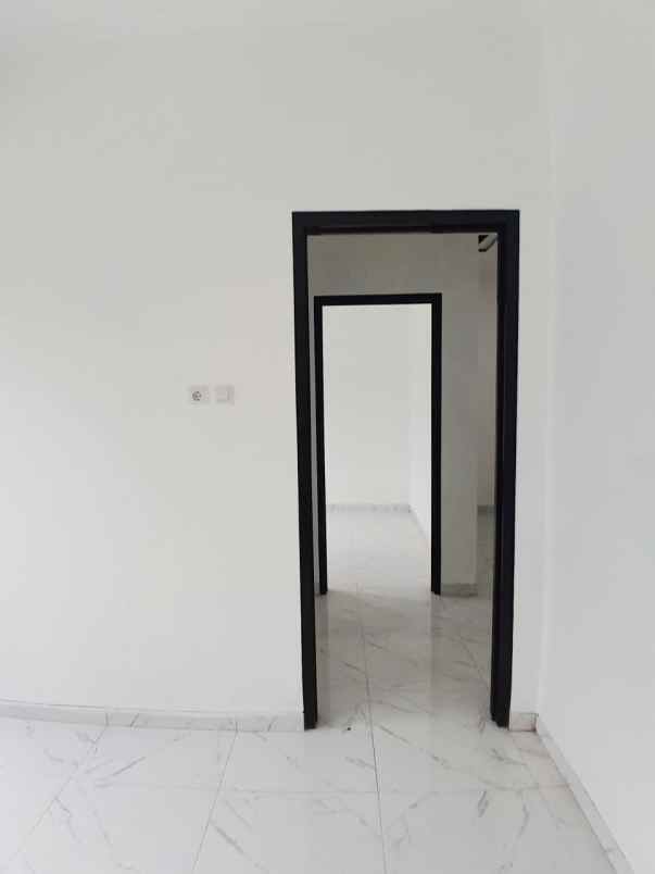 dijual rumah jl raya hankam setu