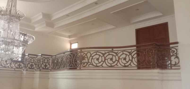 dijual rumah jl raya imam bonjol