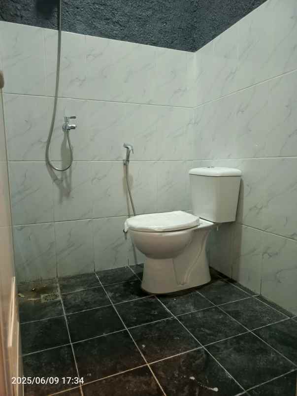 dijual rumah jl raya kalimulya