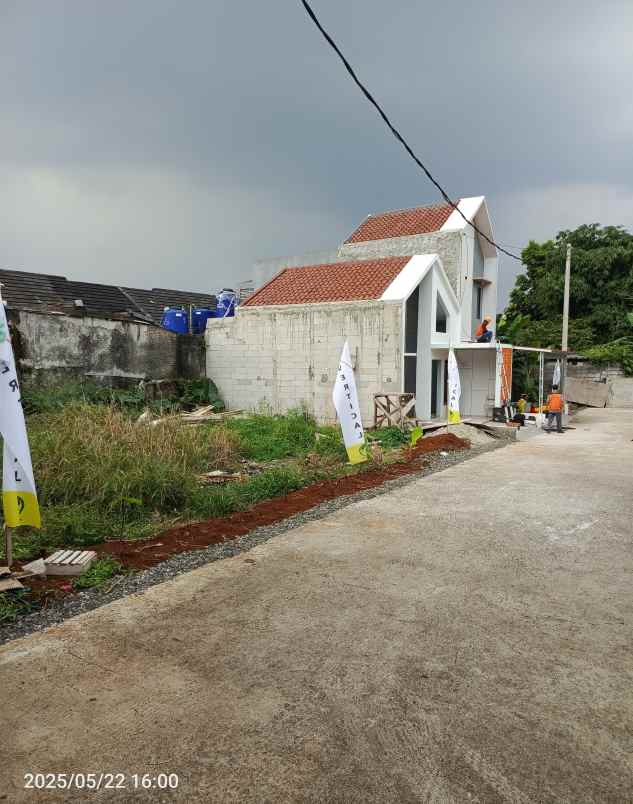 dijual rumah jl raya kalimulya