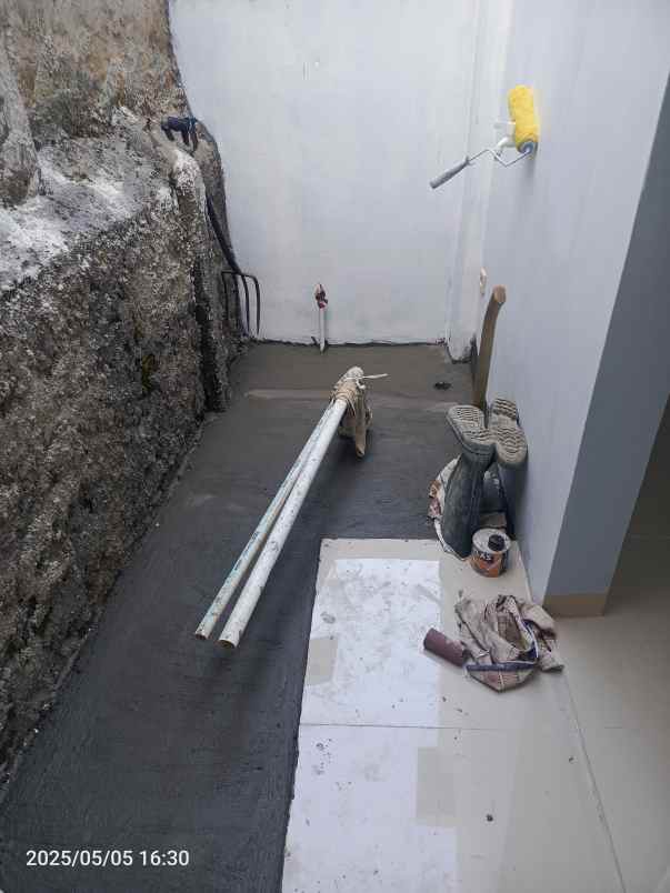 dijual rumah jl raya kalimulya