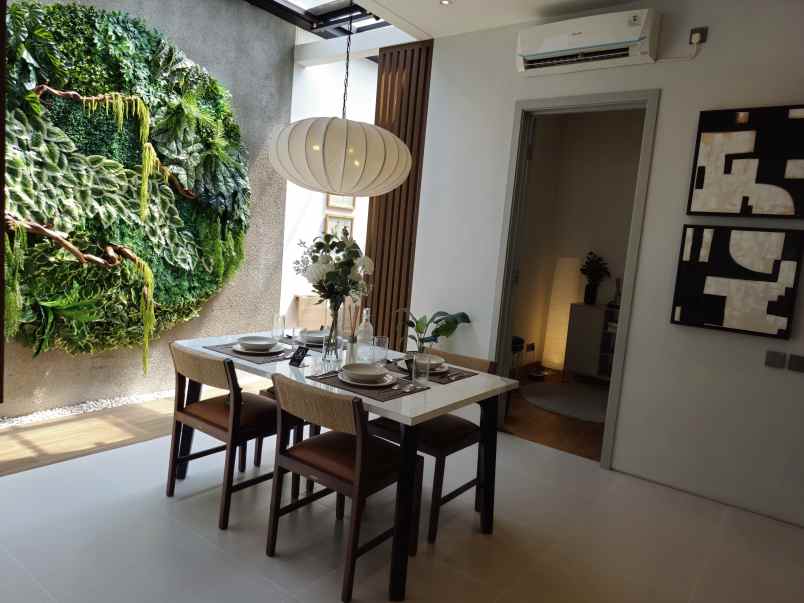 dijual rumah jl raya lebak bulus