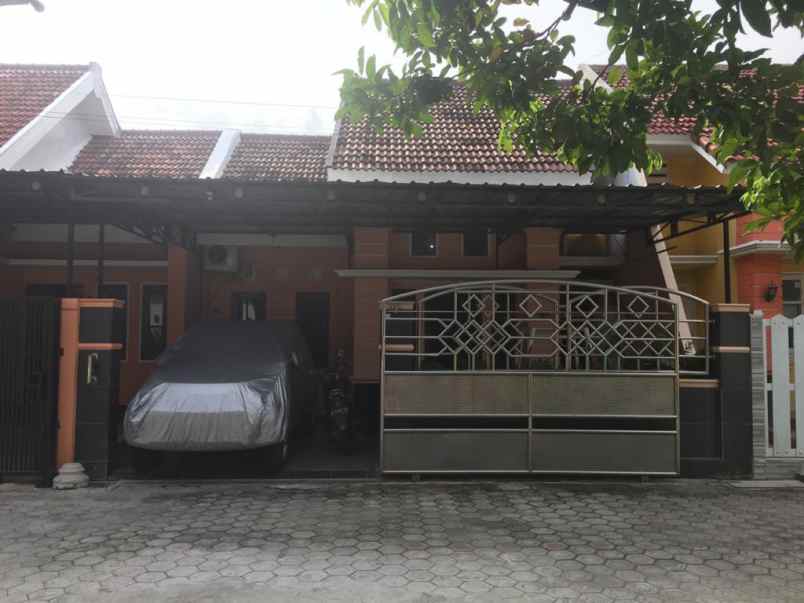 dijual rumah jl raya mastrip no 5