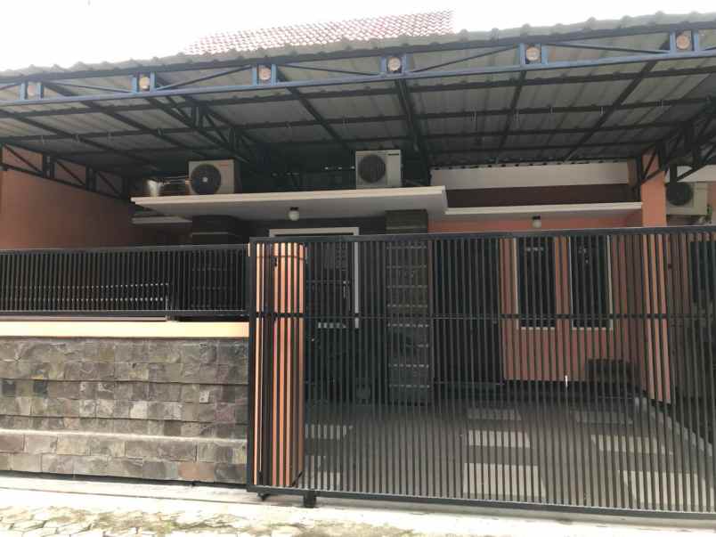 dijual rumah jl raya mastrip no 5