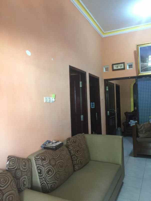 dijual rumah jl raya mastrip no 5