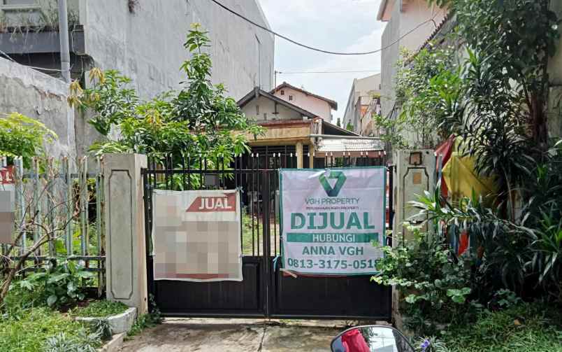 dijual rumah jl raya menur airlangga