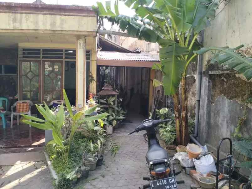 dijual rumah jl raya menur airlangga