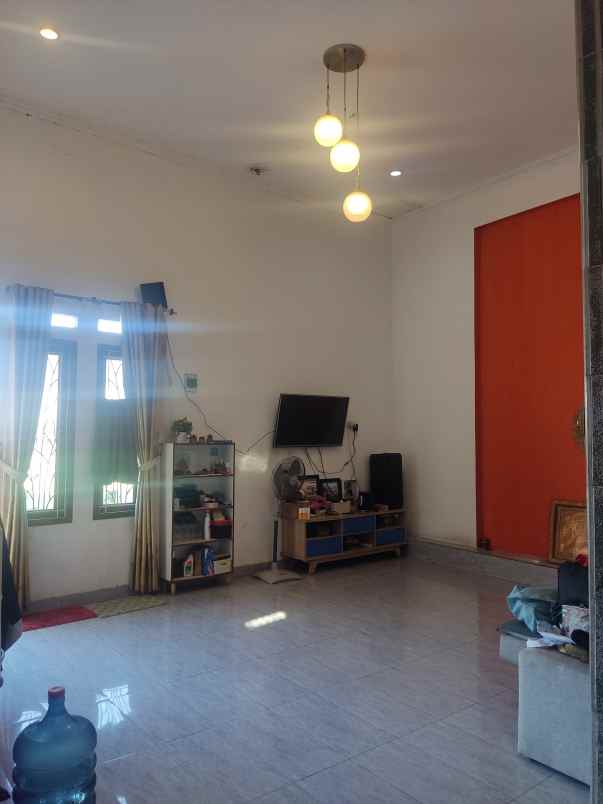 dijual rumah jl serdang baru