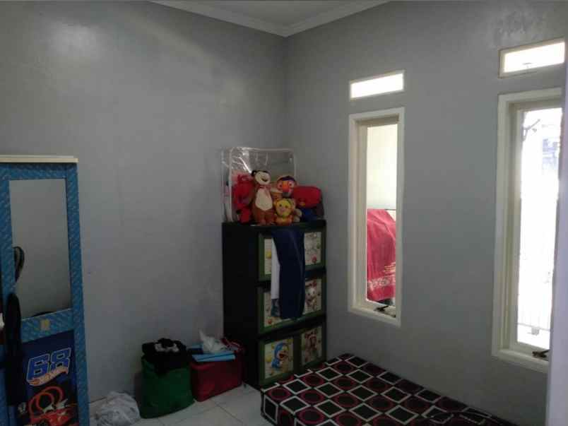 dijual rumah jl suka karya