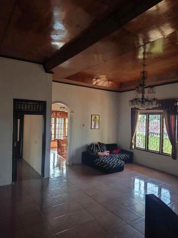 dijual rumah jl terusan kapten halim